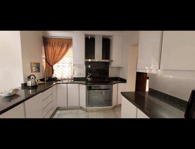 3 BEDROOM HOUSE FOR SALE IN GLENVISTA
